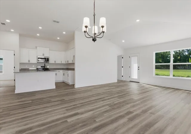 3rd image of 13658 Nw 150Th Cir, Alachua, FL 32615 | MLS# GC542004