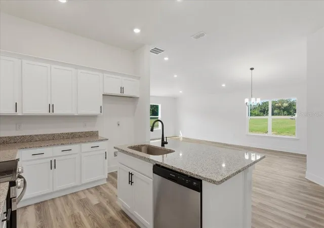 4th image of 13658 Nw 150Th Cir, Alachua, FL 32615 | MLS# GC542004