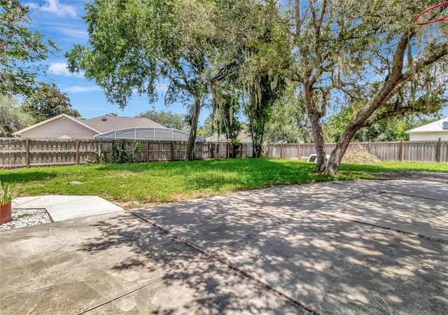 Photo 4 of Single family home for sale at 32917 Forest Ave, Leesburg, FL 34788 | MLS# G5115151 | Listing updated on 2026-10-07