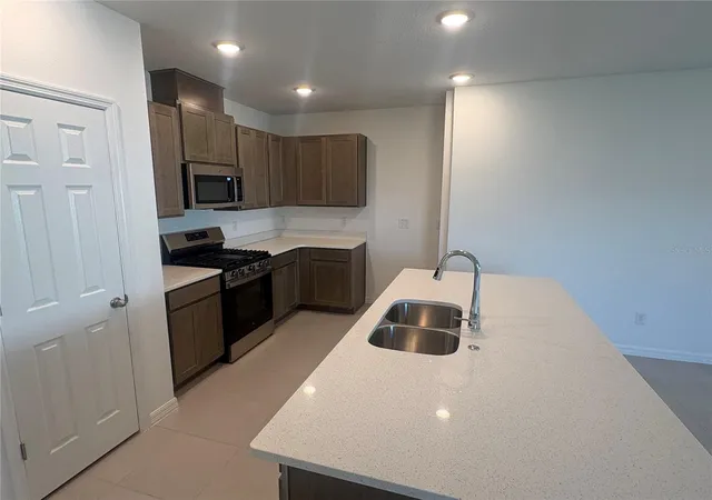 2nd image of 6985 Broad Wing Loop, Howey In The Hills, FL 34737 | MLS# O6425536