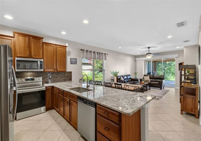 3rd image of 2564 Morning Star Pl, Oviedo, FL 32765 | MLS# O6425562