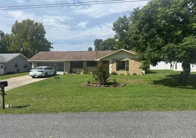 Photo 1 of Single family home for sale at 2283 Renton Ln, Spring Hill, FL 34609 | MLS# W7887697 | Listing updated on 2026-09-23