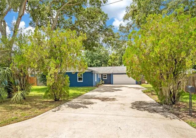 Photo 3 of Single family home for sale at 236 Mcintosh Rd, Ormond Beach, FL 32174 | MLS# V4950249 | Listing updated on 2026-09-02