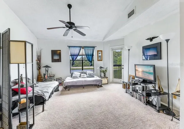 Listing Photo 5 - Condo for sale in building located at 2231 Cascades Blvd, Kissimmee, FL 34741 - Unit #304