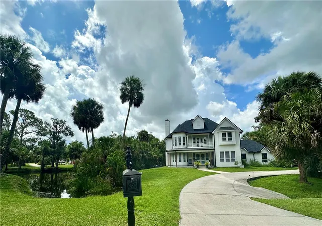 Photo 2 of Single family home for sale at 1587 Firethorne Lakes Dr, Sarasota, FL 34240 | MLS# A4700215 | Listing updated on 2026-08-18