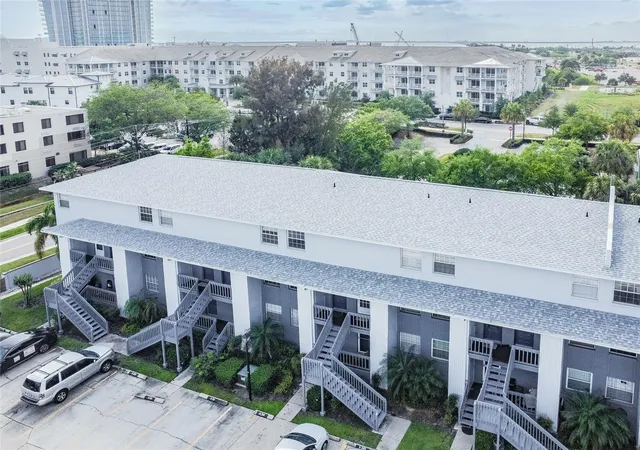 Listing Photo 2 - Condo for sale in building located at 4907 W Mcelroy Ave, TAMPA, FL 33611 - Unit #H209