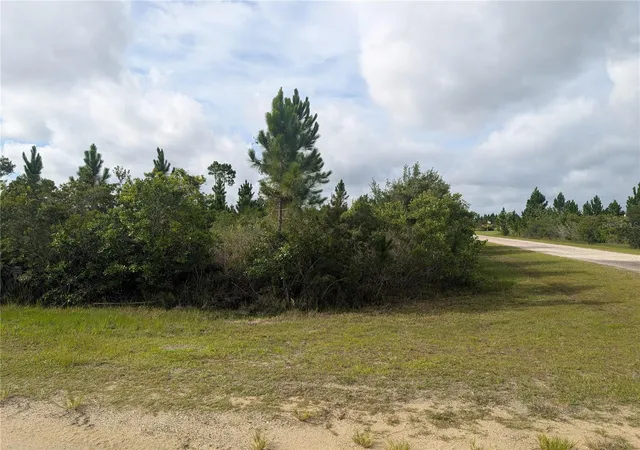 3rd image of 523 Belmonte Dr, Indian Lake Estates, FL 33855 | MLS# P4939339