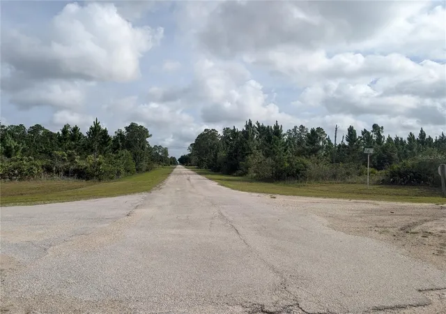 4th image of 523 Belmonte Dr, Indian Lake Estates, FL 33855 | MLS# P4939339