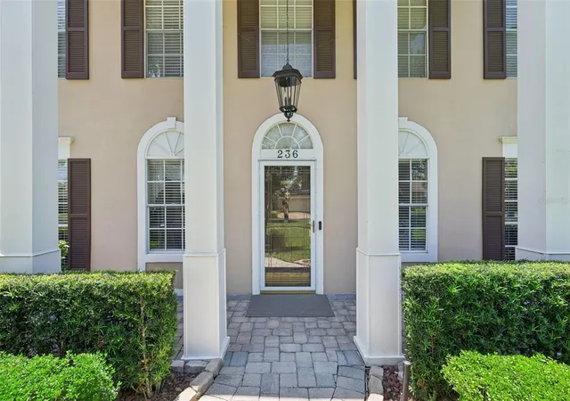 Photo 3 of Single family home for sale at 236 S Shadowbay Blvd, Longwood, FL 32779 | MLS# TB8530020 | Listing updated on 2026-10-06