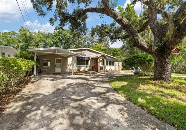 Photo 2 of Single family home for sale at 12510 Noreast Lake Dr, Tampa, FL 33612 | MLS# TB8530078 | Listing updated on 2026-09-02