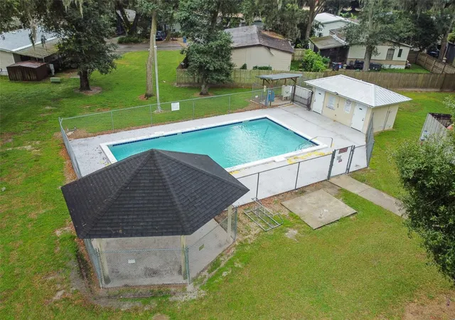 34th image of 10607 Bay Hills Cir, Thonotosassa, FL 33592 | MLS# TB8530097