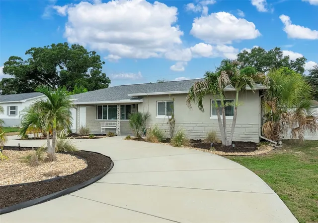 Photo 2 of Single family home for sale at 6355 23rd Avenue N, Saint Petersburg, FL 33710 | MLS# TB8530099 | Listing updated on 2026-10-23