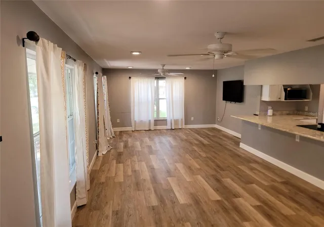 4th image of 26424 Sw 1 St, Newberry, FL 32669 | MLS# GC542034
