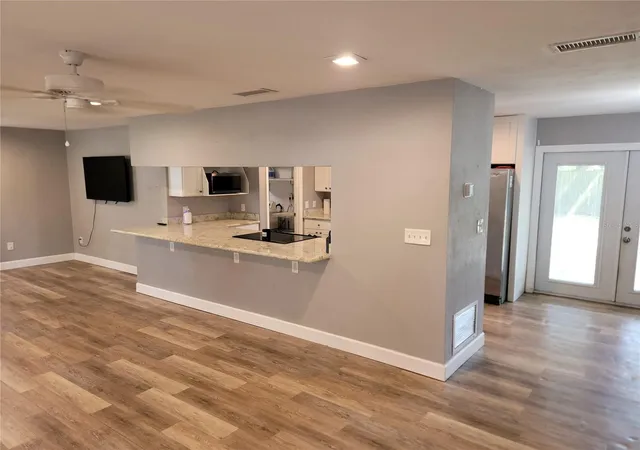 5th image of 26424 Sw 1 St, Newberry, FL 32669 | MLS# GC542034
