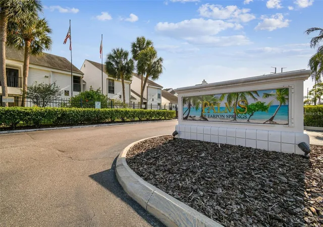 2nd image of 726 Hvn Pl, TARPON SPRINGS, FL 34689