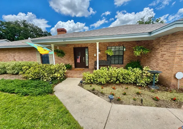 2nd image of 411 Summit Chase Dr, Valrico, FL 33594 | MLS# TB8530174