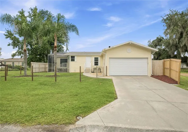 Photo 1 of Manufactured home for sale at 5230 Lexington Cir, Wildwood, FL 34785 | MLS# G5115227 | Listing updated on 2026-08-31