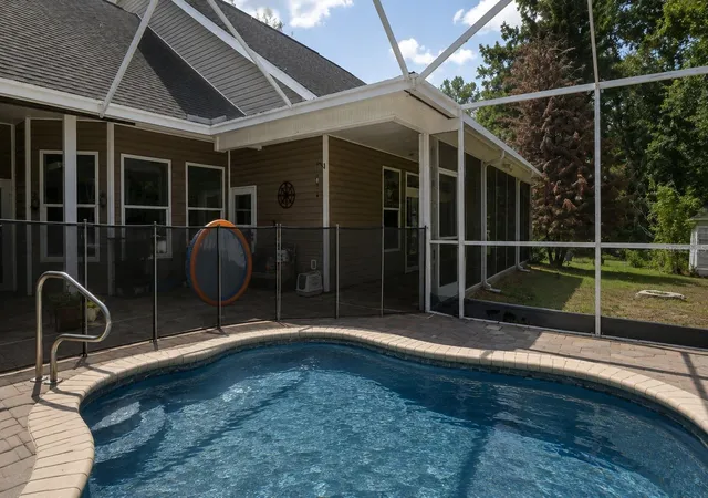 3rd image of 18308 Valor Path, Brooksville, FL 34604 | MLS# W7887749