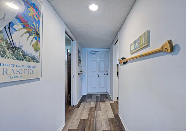 Listing Photo 5 - Condo for sale in building located at 633 Alhambra Rd, Venice, FL 34285 - Unit #1006
