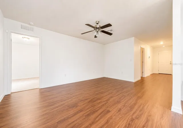 9th image of 706 W Chelsea St, Deland, FL 32720 | MLS# OM728686