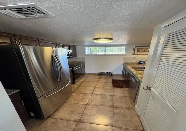 Photo 3 of Condo for sale at 1836 Warringwood Dr #B4, Orlando, FL 32839 | MLS# L4963584 | Listing updated on 2026-08-17