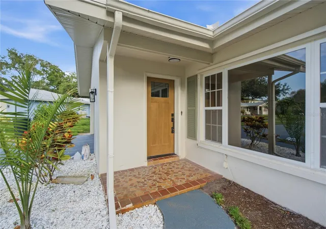 Photo 4 of Single family home for sale at 1920 Canadiana Ct, Dunedin, FL 34698 | MLS# TB8530269 | Listing updated on 2026-10-28