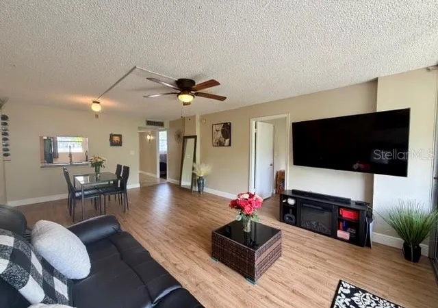 3rd image of 107 Royal Park Dr, Oakland Park, FL 33309