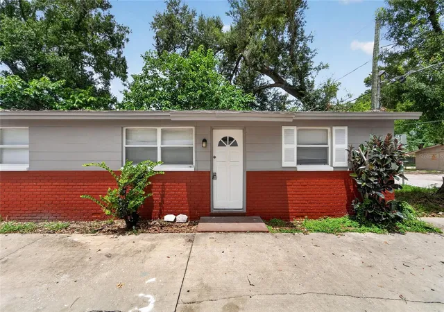 Photo 1 of Single family home for sale at 1703 E Idell St, Tampa, FL 33604 | MLS# TB8530309 | Listing updated on 2026-08-28