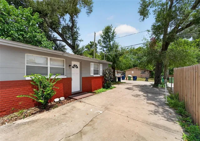 Photo 1 of Single family home for sale at 1703 E Idell St, Tampa, FL 33604 | MLS# TB8530309 | Listing updated on 2026-10-02