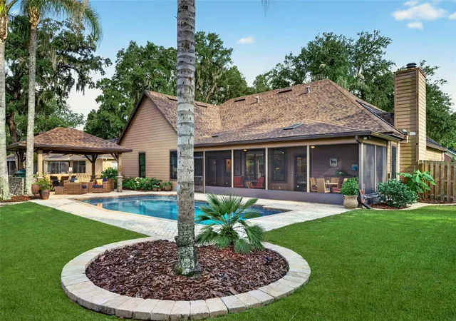 3rd image of 1817 Se 34Th Ln, Ocala, FL 34471 | MLS# V4950280