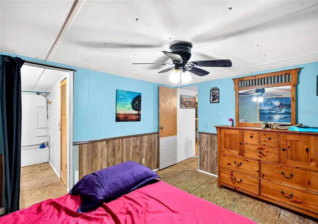 Photo 3 of Manufactured home for sale at 9955 SE 160th Avenue, Ocklawaha, FL 32179 | MLS# OM728724 | Listing updated on 2026-09-04