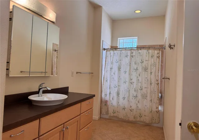 32nd image of 779 E Chapman Rd, Oviedo, FL 32765 | MLS# O6426258
