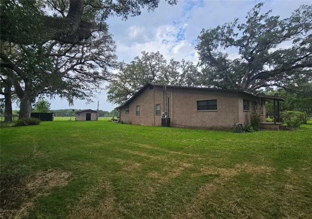 2nd image of 31110 Hartman Rd, San Antonio, FL 33576 | MLS# TB8530542
