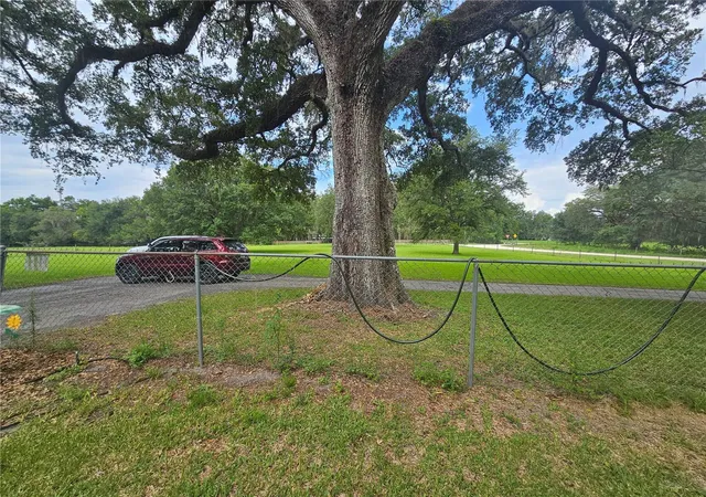 4th image of 31110 Hartman Rd, San Antonio, FL 33576 | MLS# TB8530542