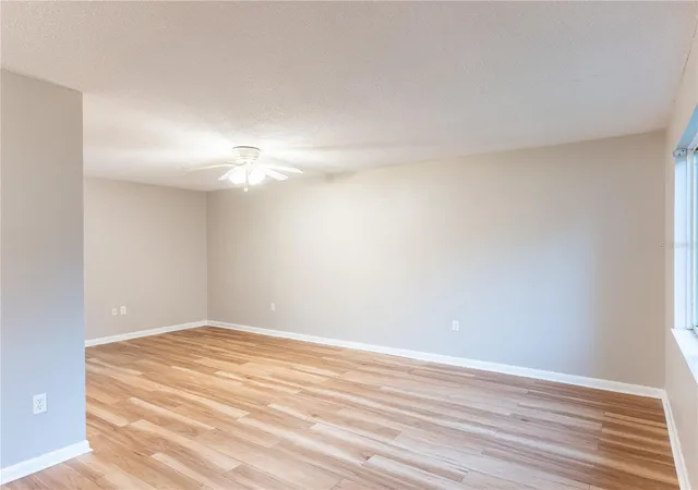 2nd image of 501 Sw 75th St #D13, Gainesville, FL 32607 | MLS# GC542081