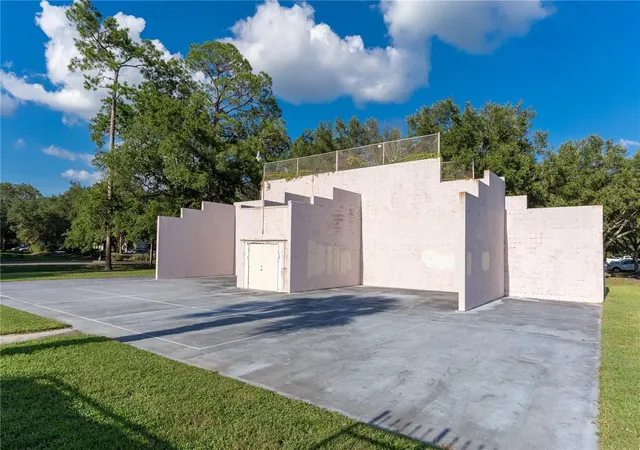 2nd image of 501 Sw 75Th St, GAINESVILLE, FL 32607