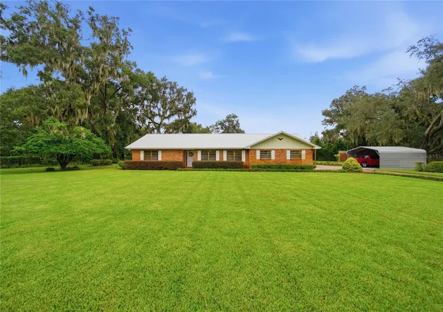 1st image of 3704 Thonotosassa Rd, Plant City, FL 33565 | MLS# TB8530721