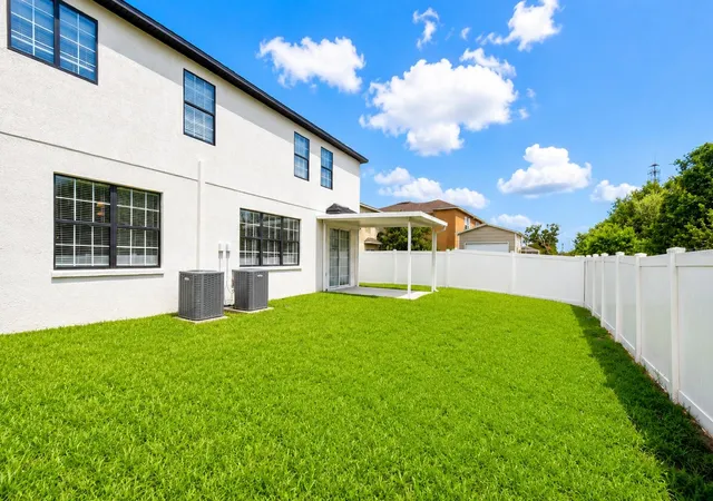 60th image of 1712 Atlantic Dr, Ruskin, FL 33570 | MLS# TB8530760