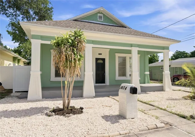 Photo 2 of Single family home for sale at 1404 E 26th Avenue, Tampa, FL 33605 | MLS# TB8530768 | Listing updated on 2026-09-04