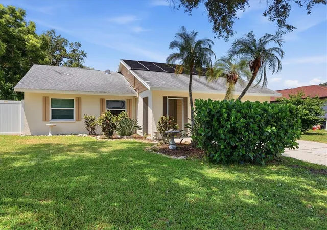 Photo 3 of Single family home for sale at 4089 King Richard Dr, Sarasota, FL 34232 | MLS# A4700495 | Listing updated on 2026-08-20