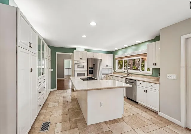 Photo 1 of Single family home for sale at 1675 Landings Ln, Sarasota, FL 34231 | MLS# O6426507 | Listing updated on 2026-10-21