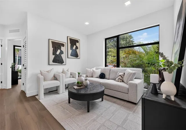 5th image of 108 36th Street N, Saint Petersburg, FL 33713 | MLS# TB8530788