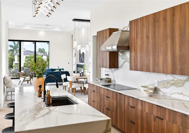 Photo 5 of Single family home for sale at 539 Avenida Del Norte, Sarasota, FL 34242 | MLS# A4700498 | Listing updated on 2026-09-02