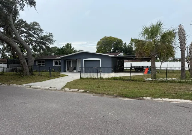 Photo 1 of Single family home for sale at 1827 Heather Ave, Tampa, FL 33612 | MLS# TB8530798 | Listing updated on 2026-08-28
