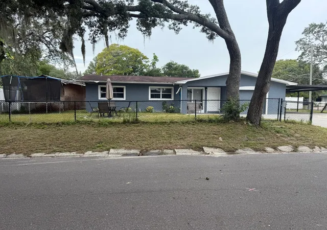 Photo 2 of Single family home for sale at 1827 Heather Ave, Tampa, FL 33612 | MLS# TB8530798 | Listing updated on 2026-08-28
