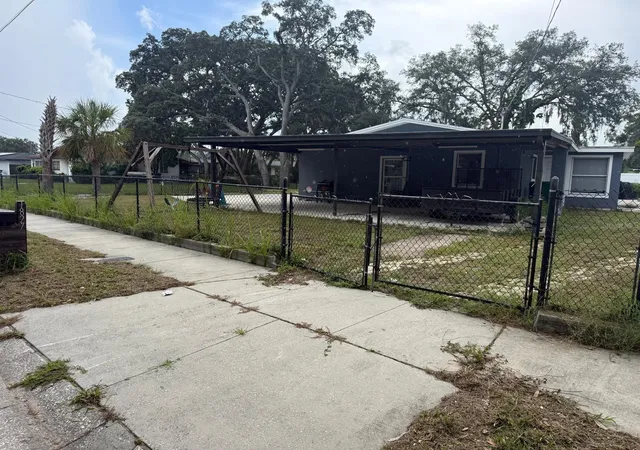 Photo 3 of Single family home for sale at 1827 Heather Ave, Tampa, FL 33612 | MLS# TB8530798 | Listing updated on 2026-10-30