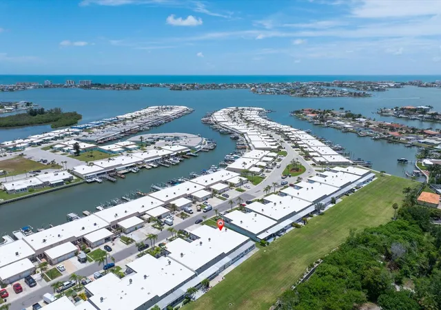 Photo 1 of Single family home for sale at 295 Boca Ciega Point Blvd N, Saint Petersburg, FL 33708 | MLS# TB8530801 | Listing updated on 2026-08-19