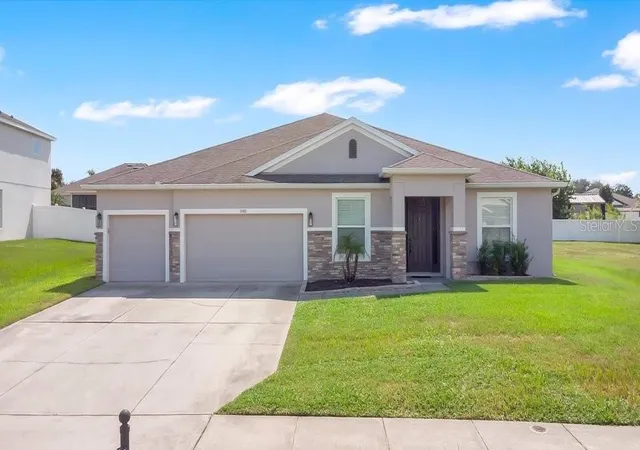 1st image of 1086 Rock Creek St, Apopka, FL 32712 | MLS# O6426550