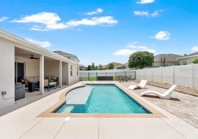 2nd image of 1086 Rock Creek St, Apopka, FL 32712 | MLS# O6426550