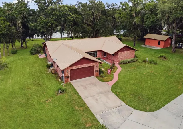 1st image of 38700 Lakeview Dr, Lady Lake, FL 32159 | MLS# G5115312